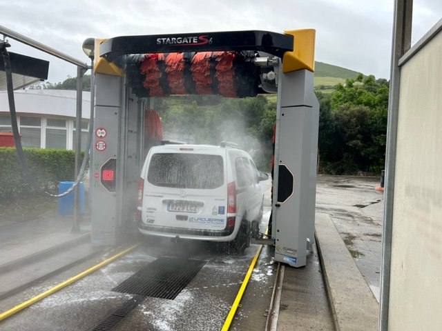 Instalación del puente de lavado en la estación